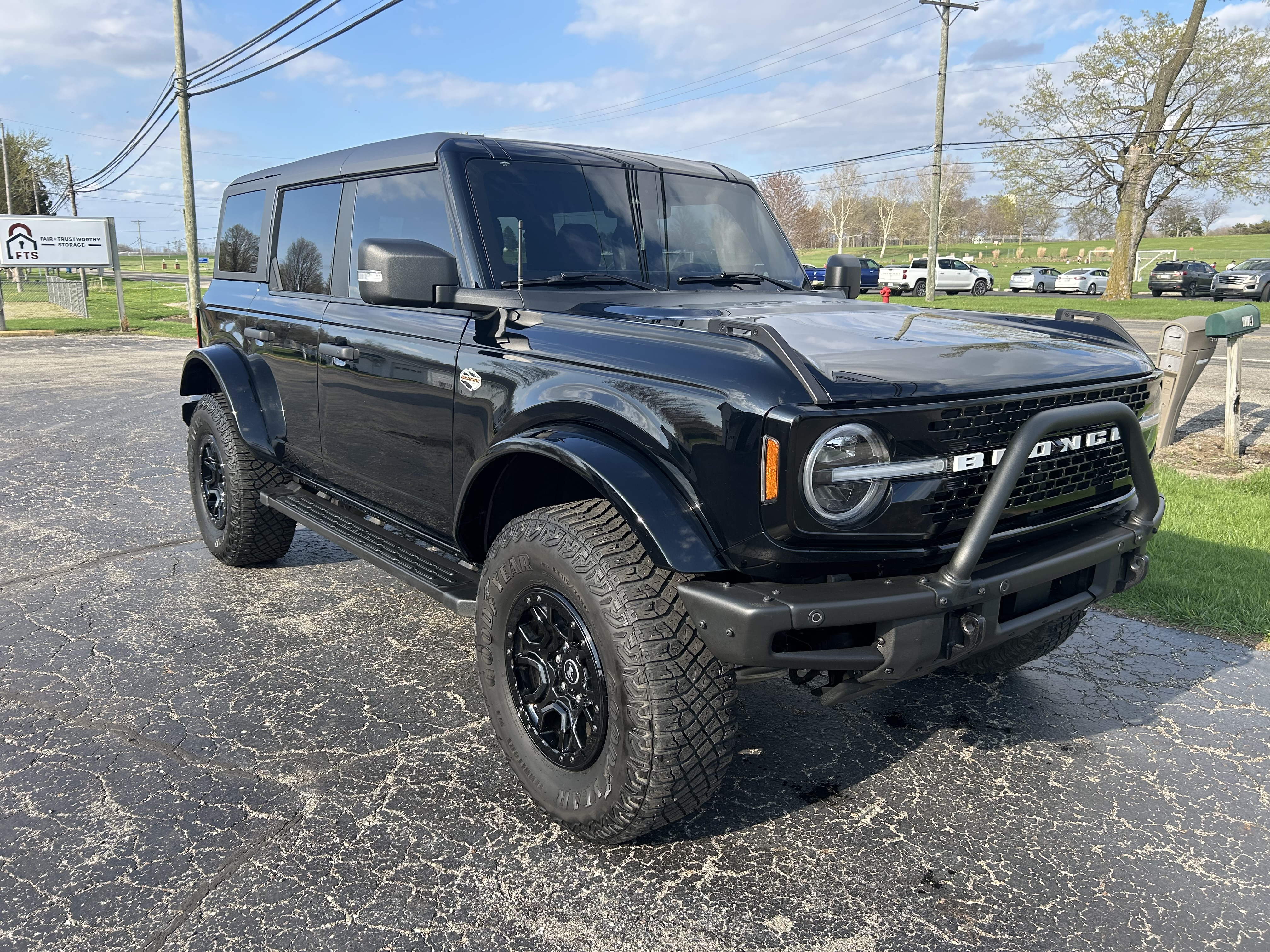 Exterior auto detailing Ford Bronco
